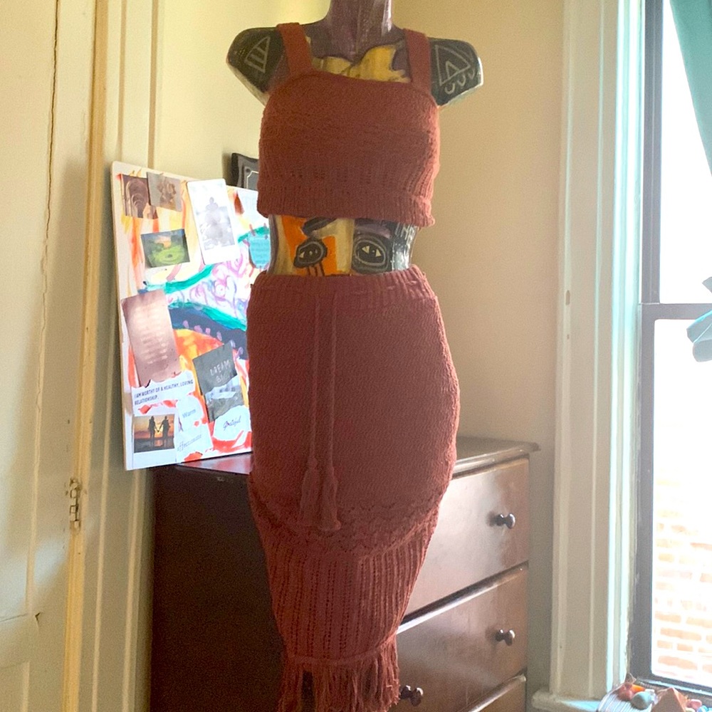 Small 2 piece knit top and skirt Abercrombie and fitch